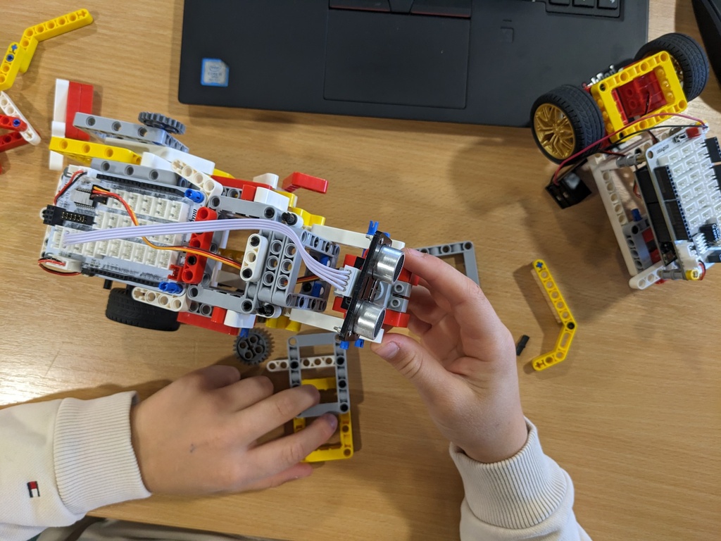 Robotics. mBlock-based coding. Summer'26 at 11.50