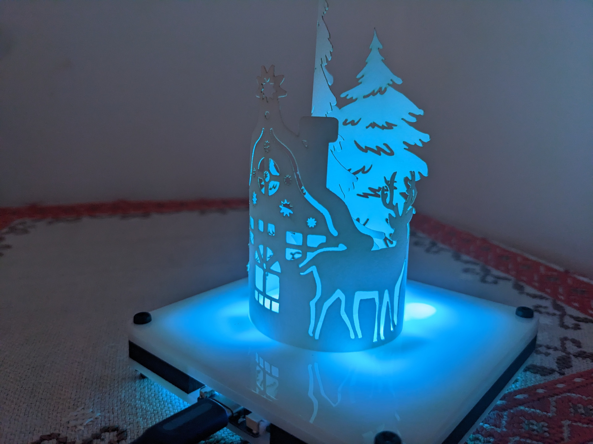"Christmas Spiral Glow" The Robotics Workshop