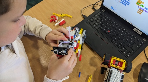 The Trial class. Robotics. MBlock-based coding