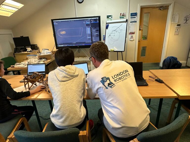 May ECO Robotics Camp с 12-16 photo