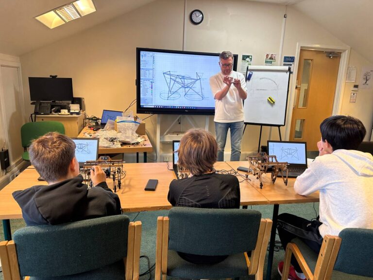 May ECO Robotics Camp с 12-16 photo