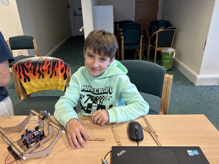May ECO Robotics Camp с 12-16 photo